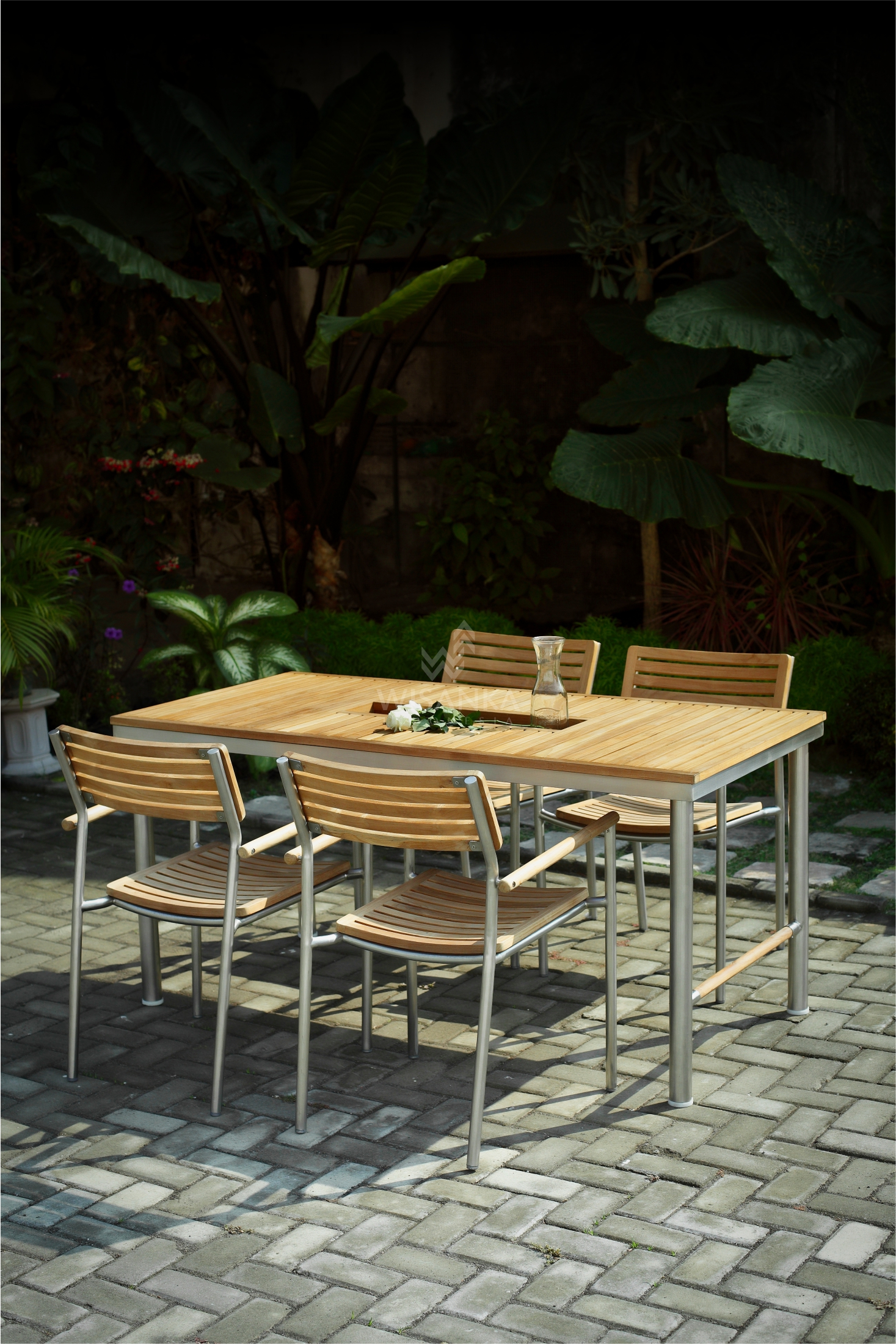 Summer Dining Set 2020 with Watermark 3